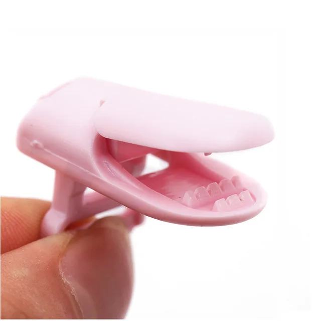Clips Transparentes de Chupeta para Bebês: Uma Essencial para o Conforto e Segurança 4 Clipes de Chupeta Transparentes para Bebês: Essenciais para o Conforto e a Segurança