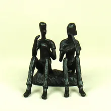 Романтическая чугунная фигурка влюбленных, Абстрактная Металлическая Статуя, украшение, сувенир, подарок