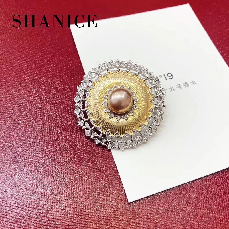 

SHANICE Vintage Pearl Brooch Pin White Round Stone Micro Pave CZ Palace Brooches Pin Gold Tone Diamante Flower Bridal Bouquet