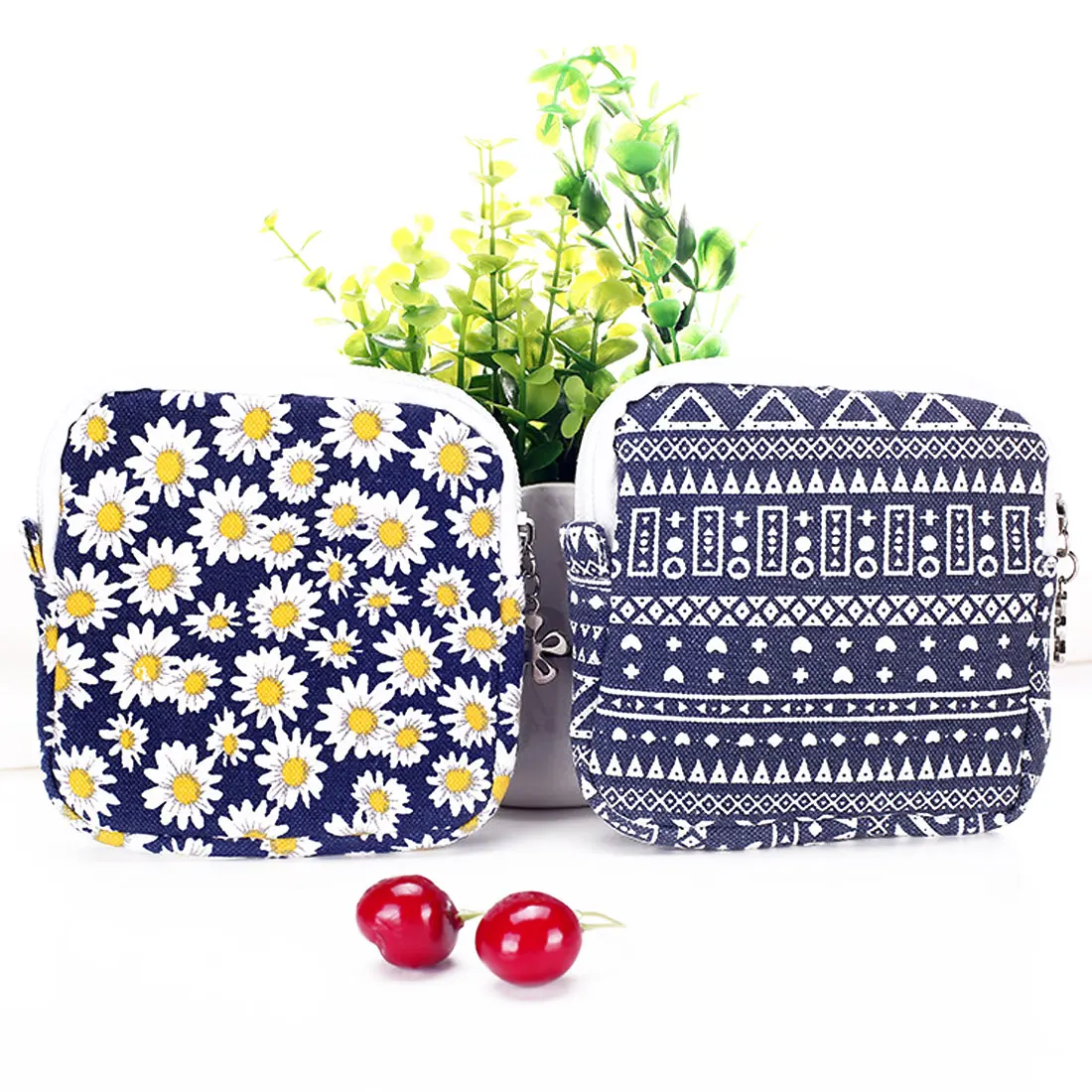 Multi-functional Wet Bag Reusable Bag for Mama Cloth Pads Menstrual Pad Sanitary Pads Bags Can Be Coin Makeup Bag Makeup Tool Multi-functional Wet Bag Reusable Bag for Mama Cloth Pads Menstrual Pad Sanitary Pads Bags Can Be Coin Makeup Bag Makeup Tool