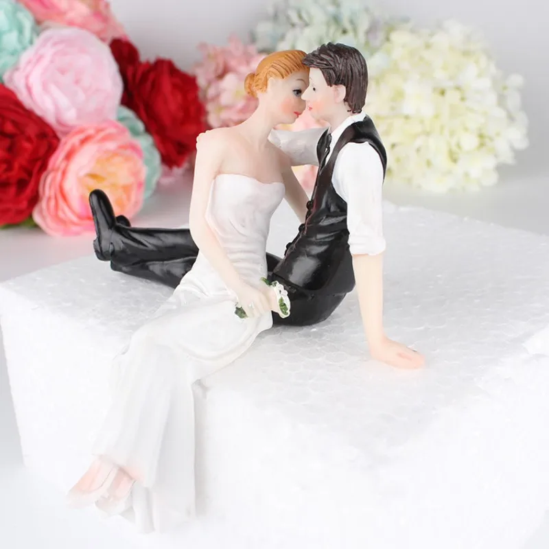 Свадебный торт Топпер смолы жениха и невесты Статуэтка пары подарок Декоративного Ремесла украшения
