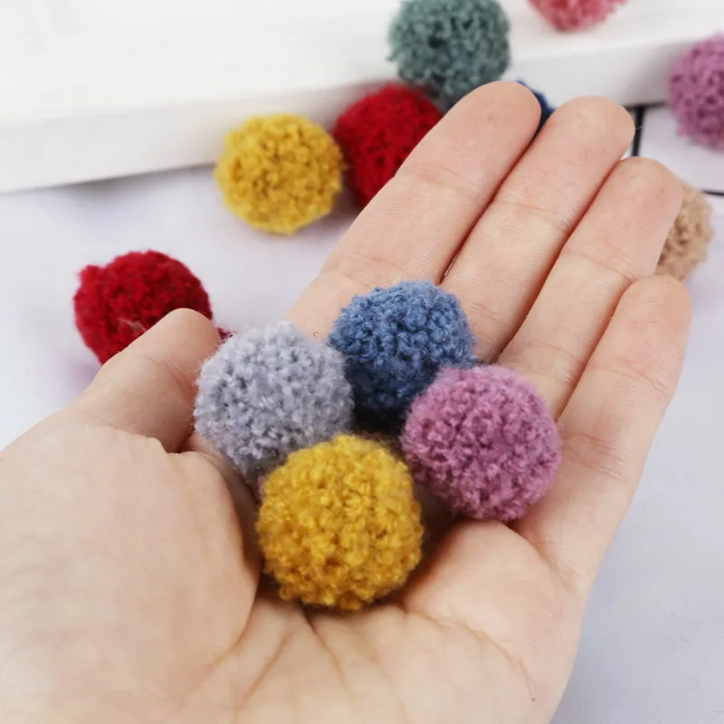 20-50pcs/lot Pompom 15/20mm Soft Pompones Fluffy Plush Crafts DIY Furball Home Decor Sewing Supplies 2018 New Arrival