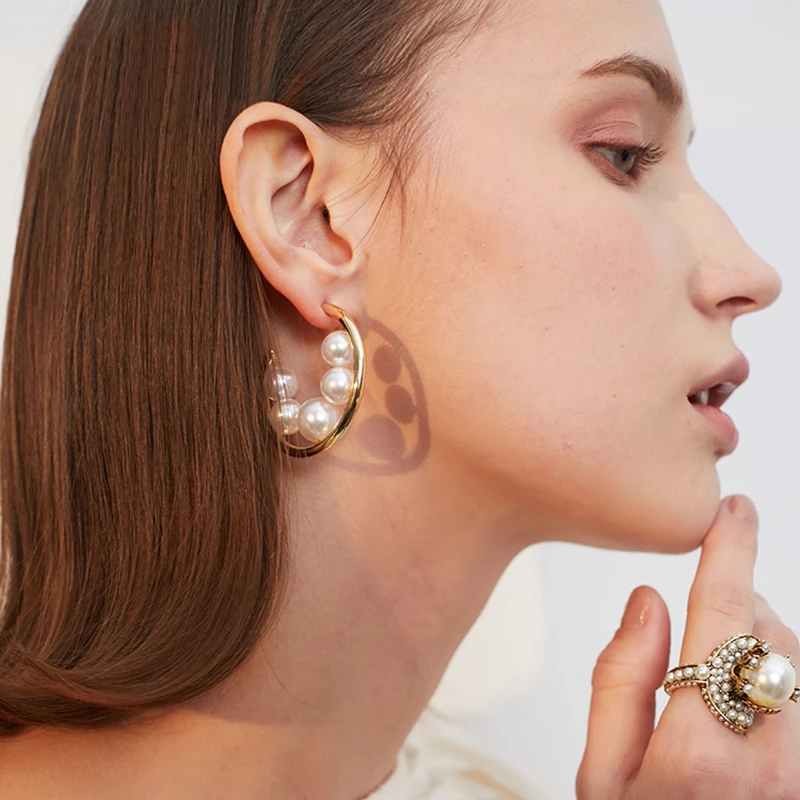 

AENSOA Gold Color Big Pearl Open Circle Hoop Earrings for Women Multi Pearls Hoops Earrings Minimalist Round Earrings Bijoux