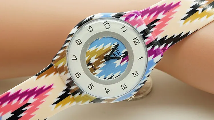 2667447002_677347802