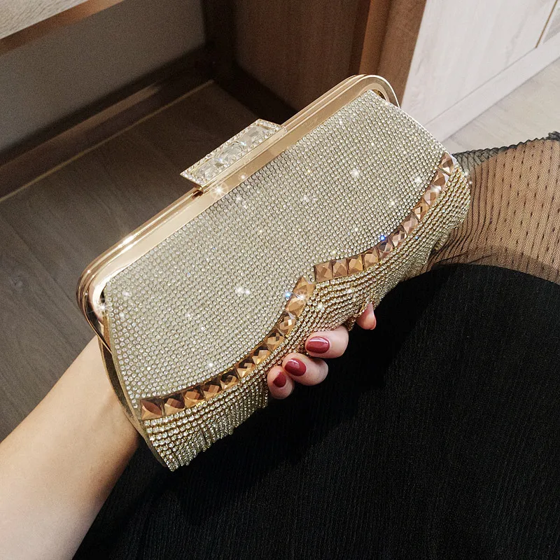 2019 Women's Crystal Evening bag Retro Beaded Clutch Bags Wedding Diamond Lock Bag Rhinestone Chain Tassel Shoulder Bags 135 2019 Women's Crystal Evening bag Retro Beaded Clutch Bags Wedding Diamond Lock Bag Rhinestone Chain Tassel Shoulder Bags 135