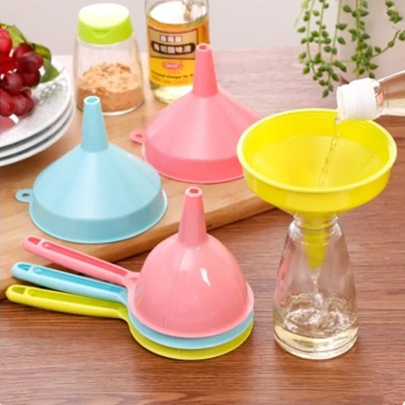 

Random kind Plastic Clear Funnel for Liquid Oil Perfume Diffuser Bottle Lab Laboratory Flask Funnels HighWater Kitchen Tool