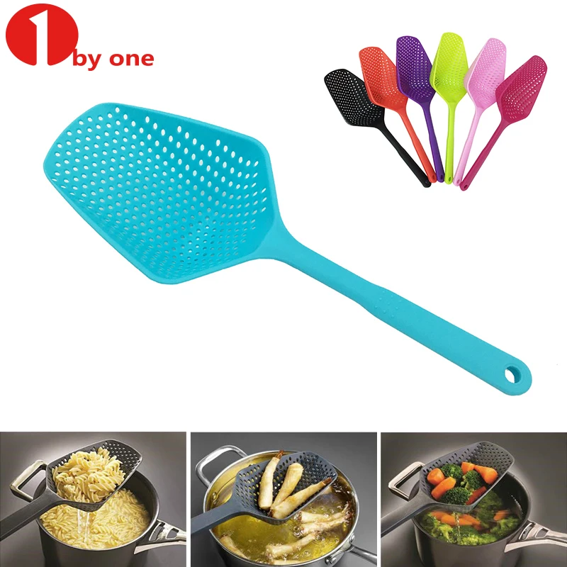 plastic strainer spoon