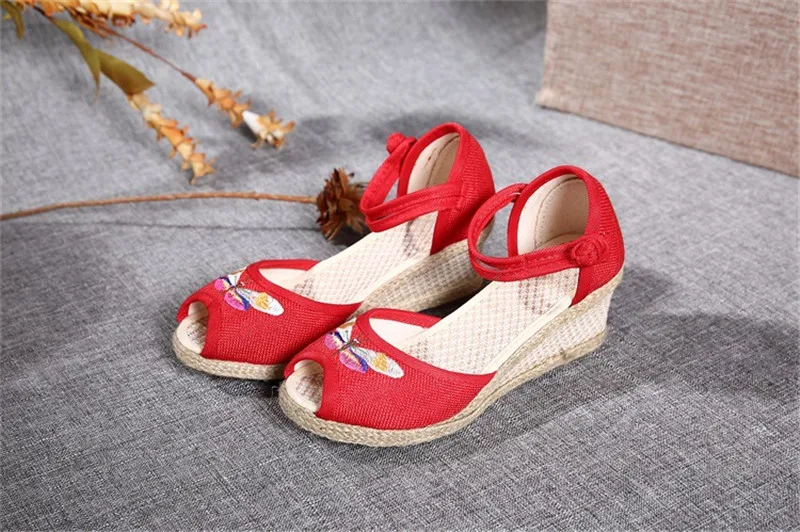 8703317739_1994068383