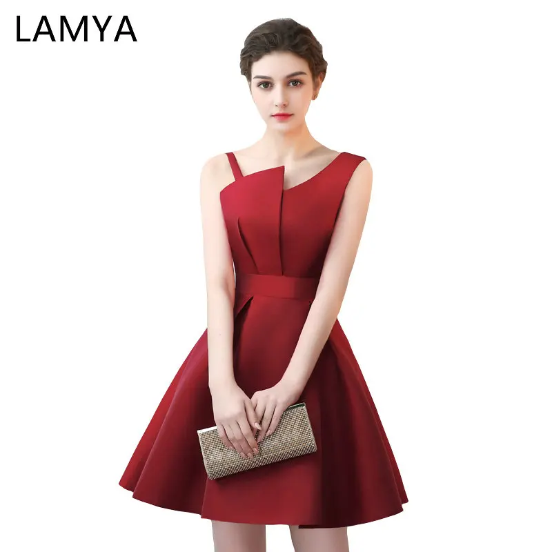 

Lamya Scalloped Cheap Red Satin A Line Prom Dresses 2019 Elegant Evening Party Dress Plus Size Special Occasion Gowns