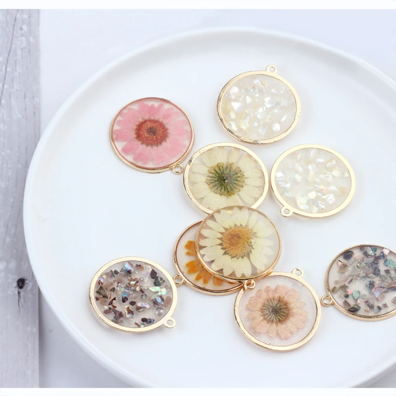 

10pcs DIY handmade earring accessories resin drip gel shell sunflower immortal flower inside charm headdress tag