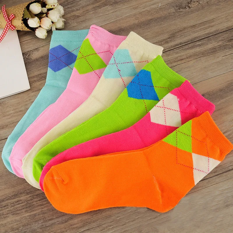 

5 pairs/ Lot Fashion New Design Socks For Women High Quality Spring Summer Winter Multi Colors Rhombus Grain Sock Free Shipping
