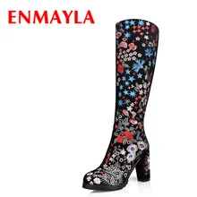 ENMAYLA/женская зимняя обувь сапоги до колена на высоком каблуке черные замшевые женские высокие сапоги на не сужающемся книзу массивном каблуке с цветными цветами