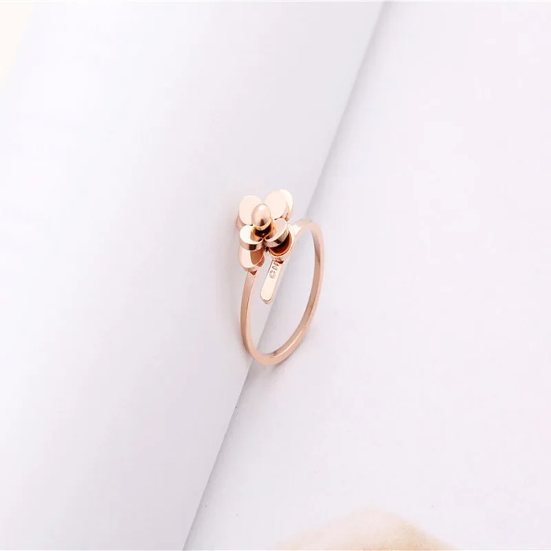 

Fine Camellia Rose Gold Color Women Ring Beautiful Flower Female Finger Ring Titanium Stainless Steel Small Tail Ring Jewelry