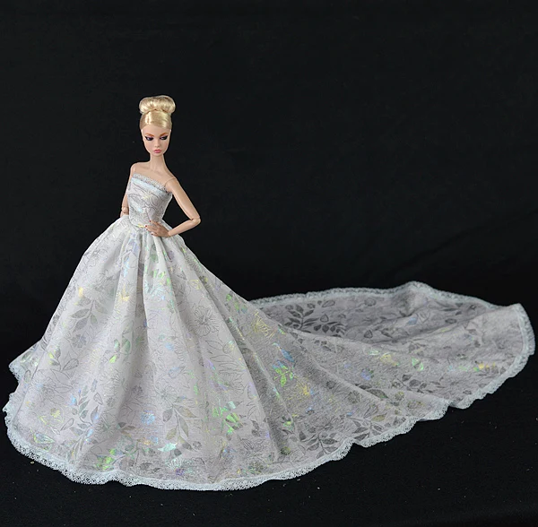

2016 New Design Handmade Doll Big Wedding Dress Display Accessories for Girl Dolls Clothes Children's Gift