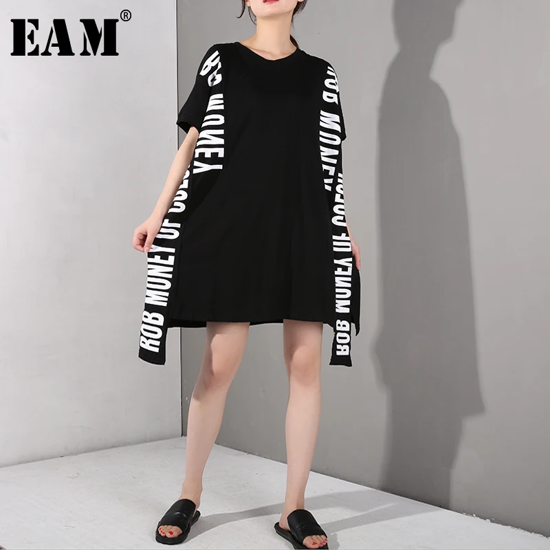 

[EAM] 2019 New Spring Summer Round Neck Short Sleeve Black Letter Printed Irregular Big Size Dress Women Fashion Tide JQ9710