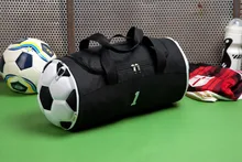 2016 Nylon männer Reisetaschen Große Kapazität footballbag sportler der Reisegepäck Taschen Reisetaschen Sportler Faltbare