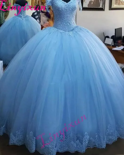 

Light Blue Ball Gown Princess Quinceanera Dresses Cap Sleeve Appliques Beaded Tulle Lace up Back Prom Dresses Sweet 16 Dresses