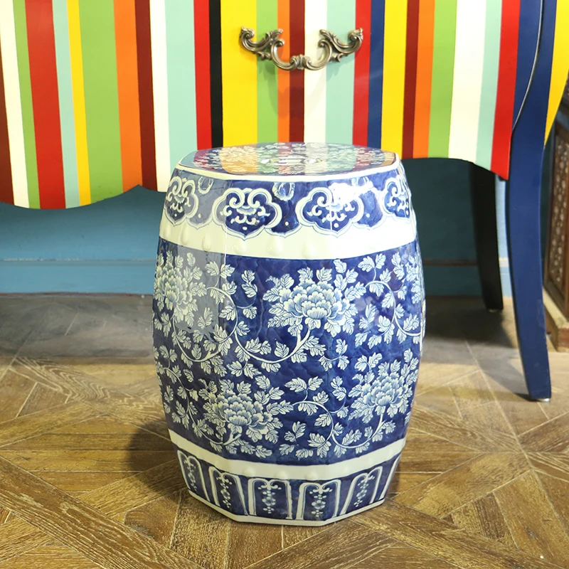 

Jingdezhen stool Blue And White Hand-painted Ceramic Drum stool Sitting Chinese Classical Living Room Decoration porcelain stool