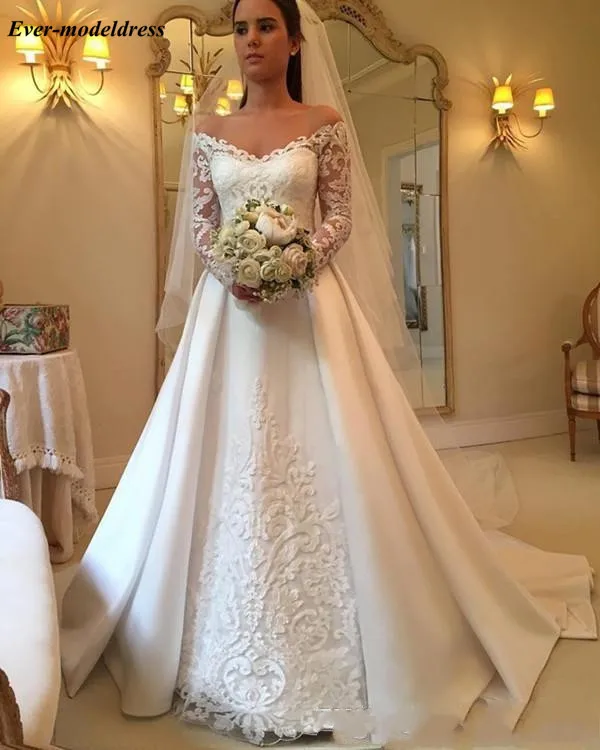 2018-newest-v-neck-long-sleeve-wedding-dresses-button-up-back-chapel-train-lace-bridal-wedding-gowns-bride-dresses-vestido-de-novia1_conew1