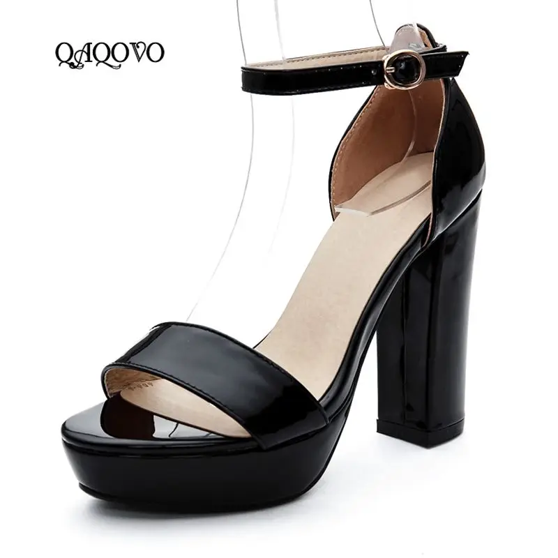 2019 جديد الصيف النساء الصنادل عالية الجودة جلدية المصارع ساحة الكعوب العالية تو فتح أحذية الحفلات