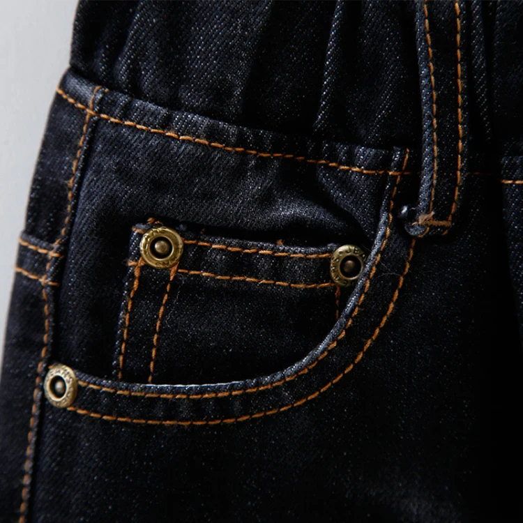 2742396208_460439972