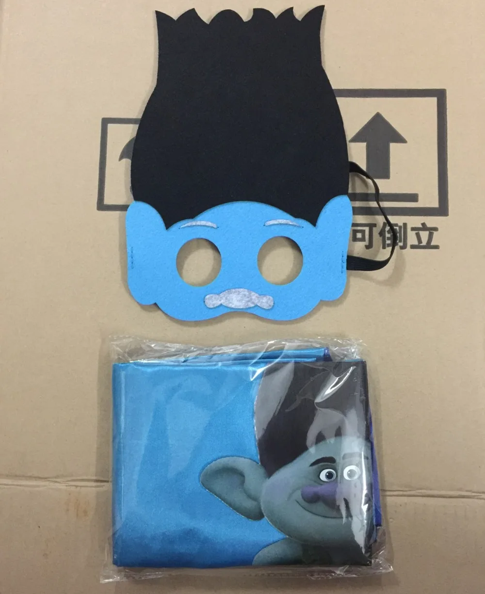 trolls-party-forest-capes-masks (7)