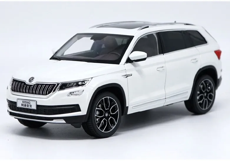 1/18 Skoda KODIAQ SUV литая под давлением металлическая модель автомобиля игрушка для детей подарки на день рождения Коллекция игрушек оригинальная коробка - Цвет: White