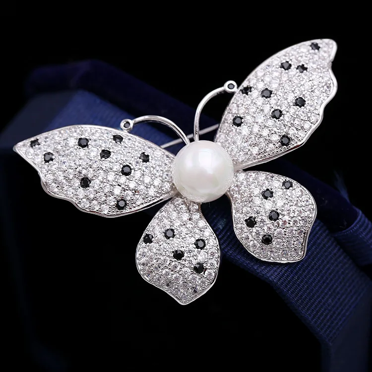 Beautiful Jewelry Accessory Cubic Zircon Silver Butterfly Brooch Pin Women Scarves Buck HR02733