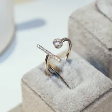 Lujoso anillo de plata de cristal tallado con brújula en la parte trasera con objeto vintage fascinante para mujer