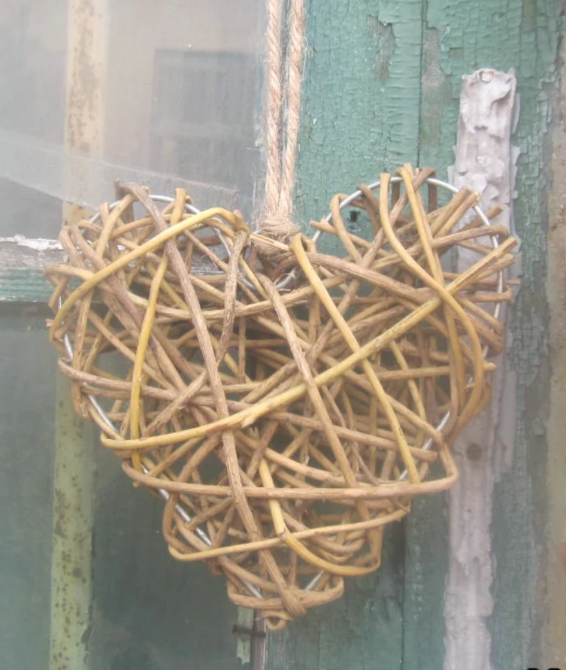 natural rattan heart