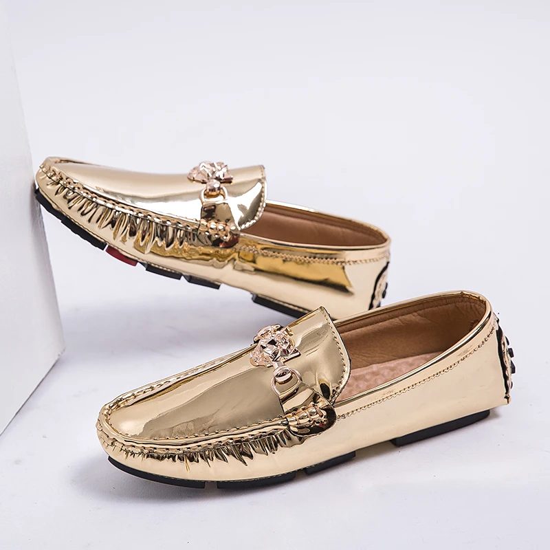 

Hot Sale Men Loafers Footwear Patent Leather Driving Moccasin Mens Large Size Shoes for Men Designer Silver Sneakers for Men