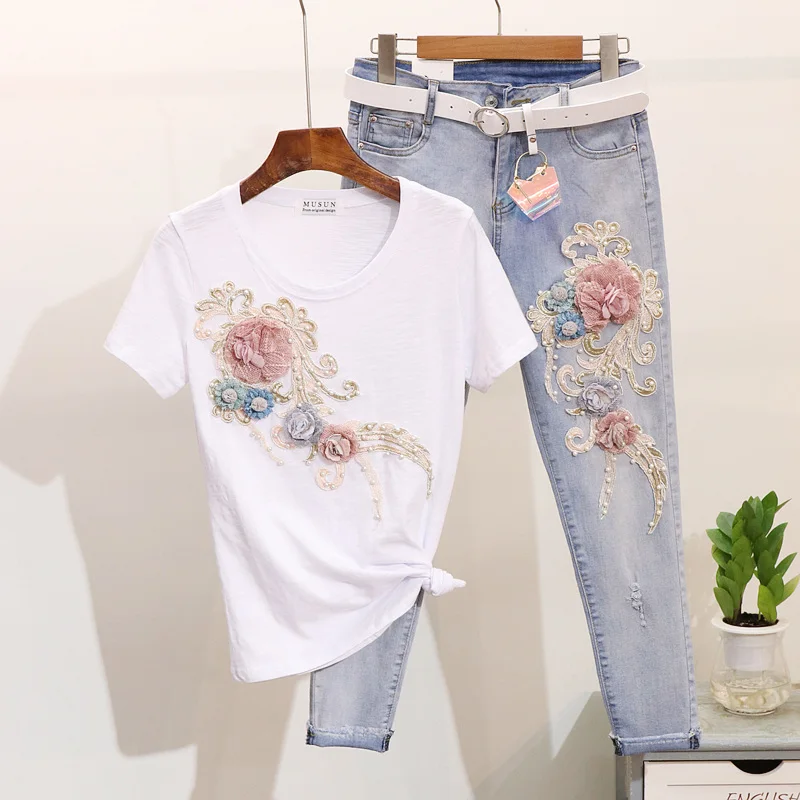 

2019 New Summer Women's T-Shirts Jeans Sets Beading Embroidery 3D Flowers T-Shirts+Hole Denim Pencil Pants