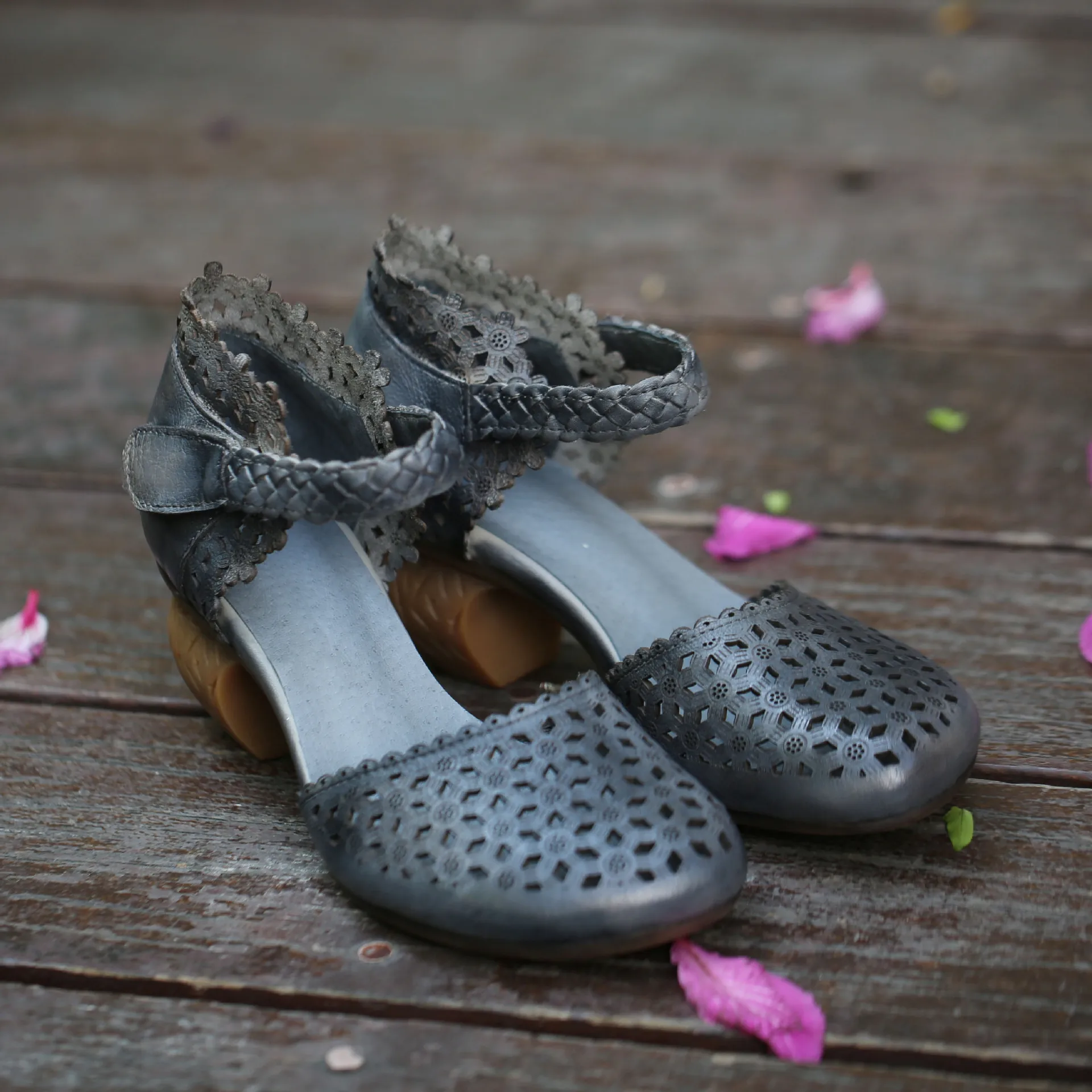 Женские босоножки из натуральной кожи; элегантная Летняя обувь ручной работы с круглым носком; D238-2 на высоком каблуке с вырезами; Actmdall