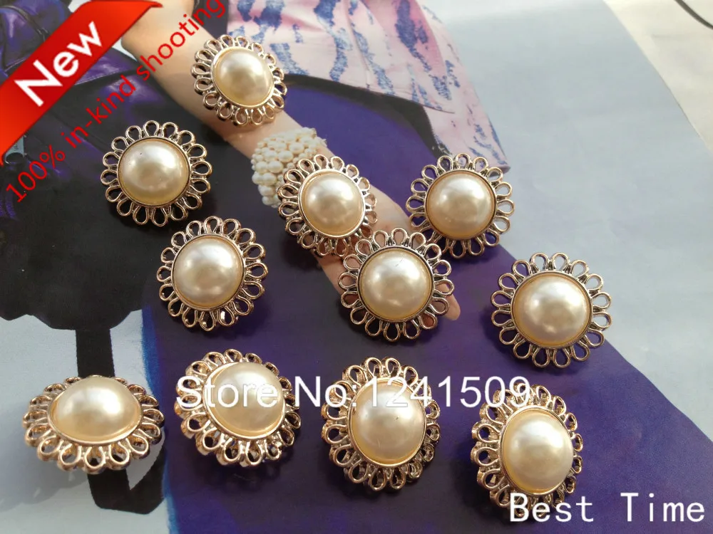 

6Pcs Big promotion 24mm Design Imitation Pearl Buttons Pretty Large Plastic Gold Buttons Jewels Flower Design Sew Resin Button