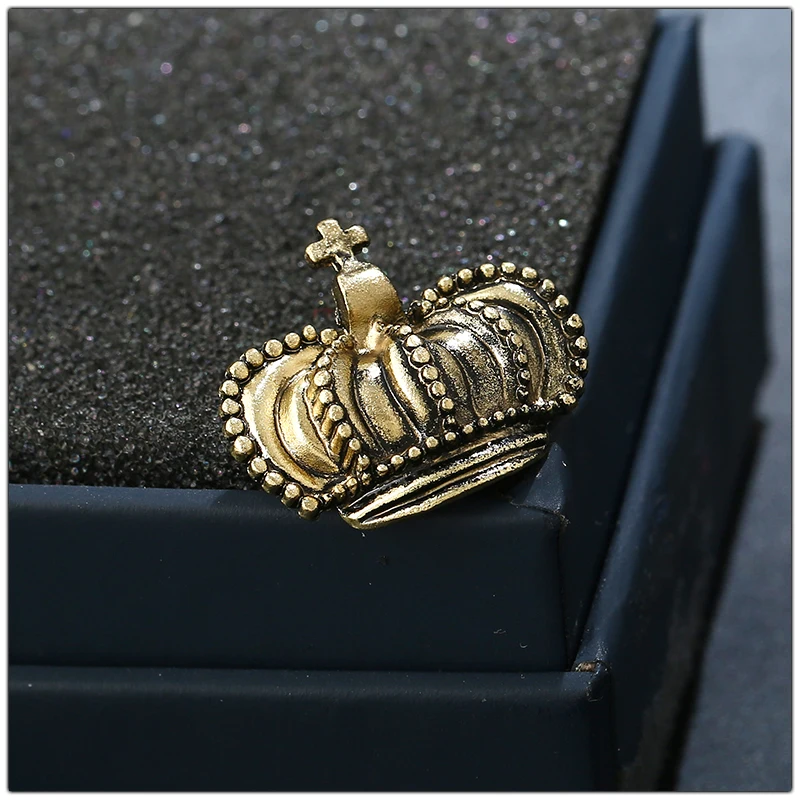 Винтажные маленькие броши в виде короны для женщин мужские значки модные ювелирные изделия Ретро Серебряная бронзовая Золотая брошь значки на лацкан, металлическая фурнитура