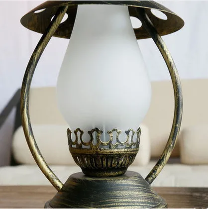 European retro bronzing lamp base frosted glass Table Lamps Antique kerosene lamp E27 LED iron lamp for bar&bedside&foyer LDK021