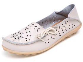 Летняя женская обувь из натуральной кожи с перфорацией; мокасины; мягкая обувь для отдыха на плоской подошве; женские лоферы для вождения на плоской подошве; размер 34-44 - Цвет: Бежевый