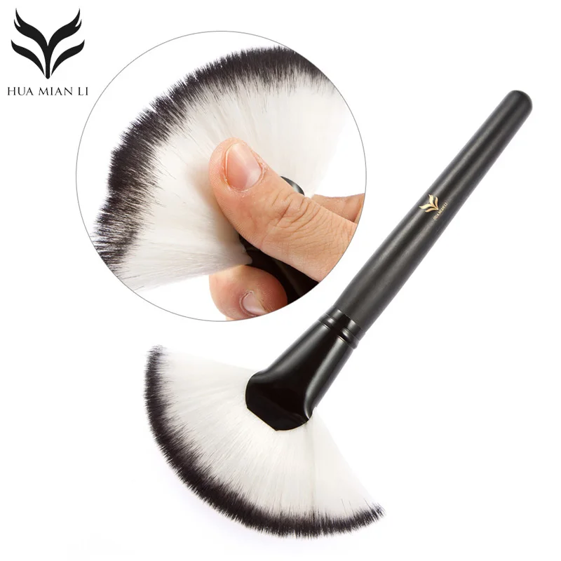 

Fan Shape Makeup Brush Powder Foundation Blush Contour Brush Slim Professional Wood Handle Soft Bristles Cosmetic Brush Tool