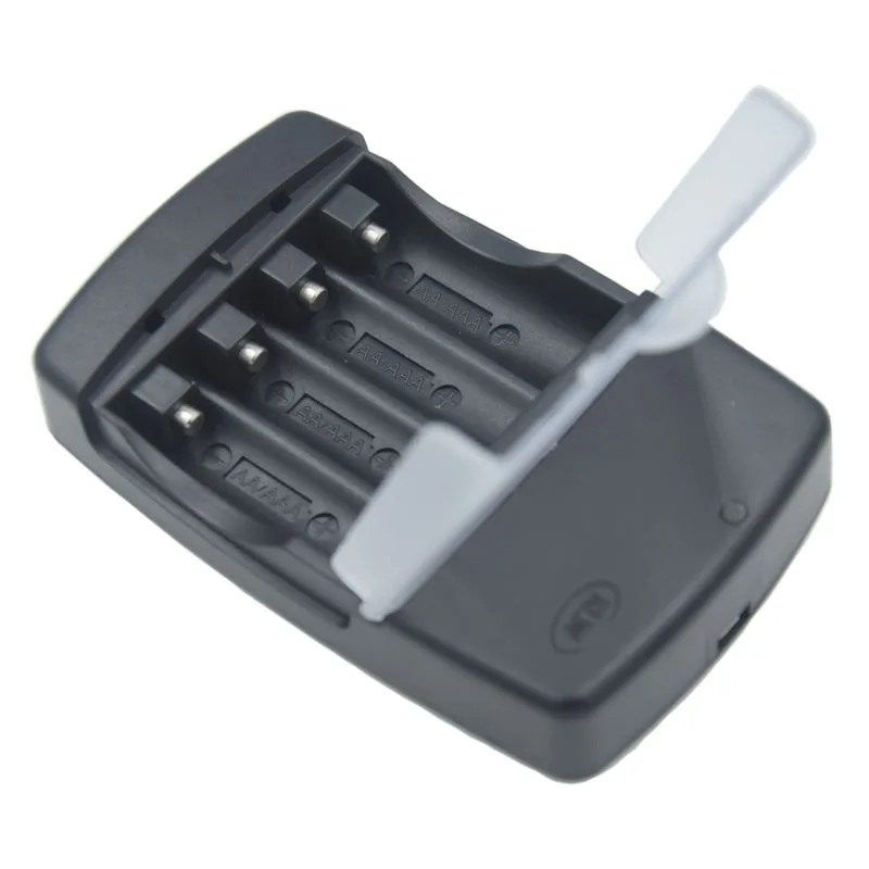 4 слота смарт зарядное устройство USB Батарея Зарядное для Перезаряжаемые батареи
