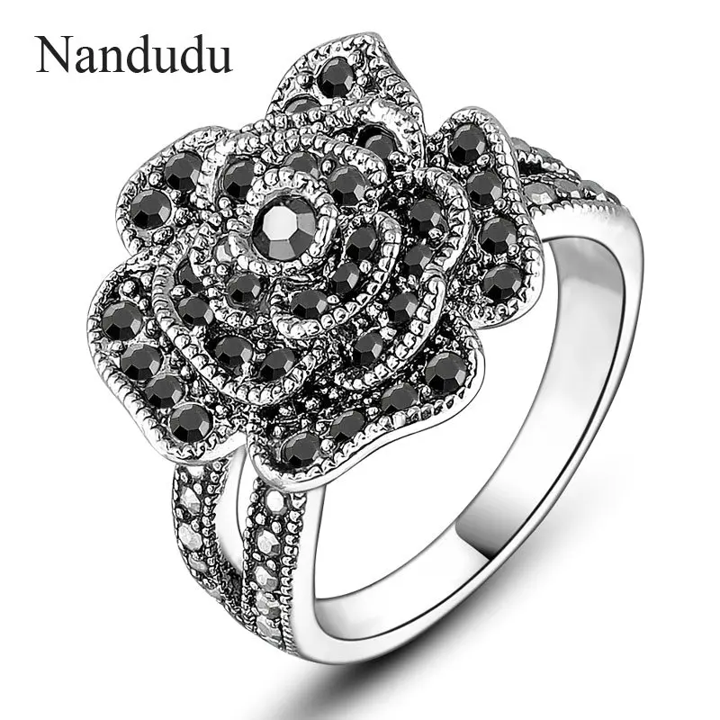 

Nandudu Vintage Jewelry Antique Silver Female Ring Fashion Elegant Black Crystal Flower Rings For Women Wedding Party Gift R807