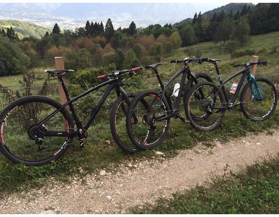 Flash Deal Complete carbon MTB Double Disc brake bicycle carbon Mountain bike with different groupset Alloy fork size 27.5/29ER 26 Flash Deal Complete carbon MTB Double Disc brake bicycle carbon Mountain bike with different groupset Alloy fork size 27.5/29ER 26