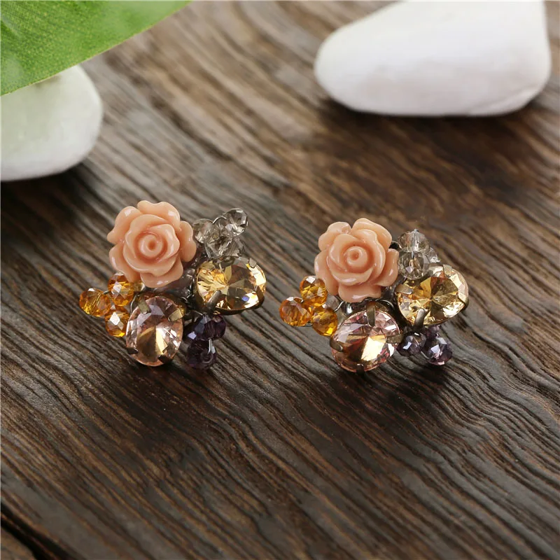 TDQUEEN Stud Earrings Crystal Beads Women Fashion Earrings Natural Shell Handmade Camellia Flower Brinco Earring 3