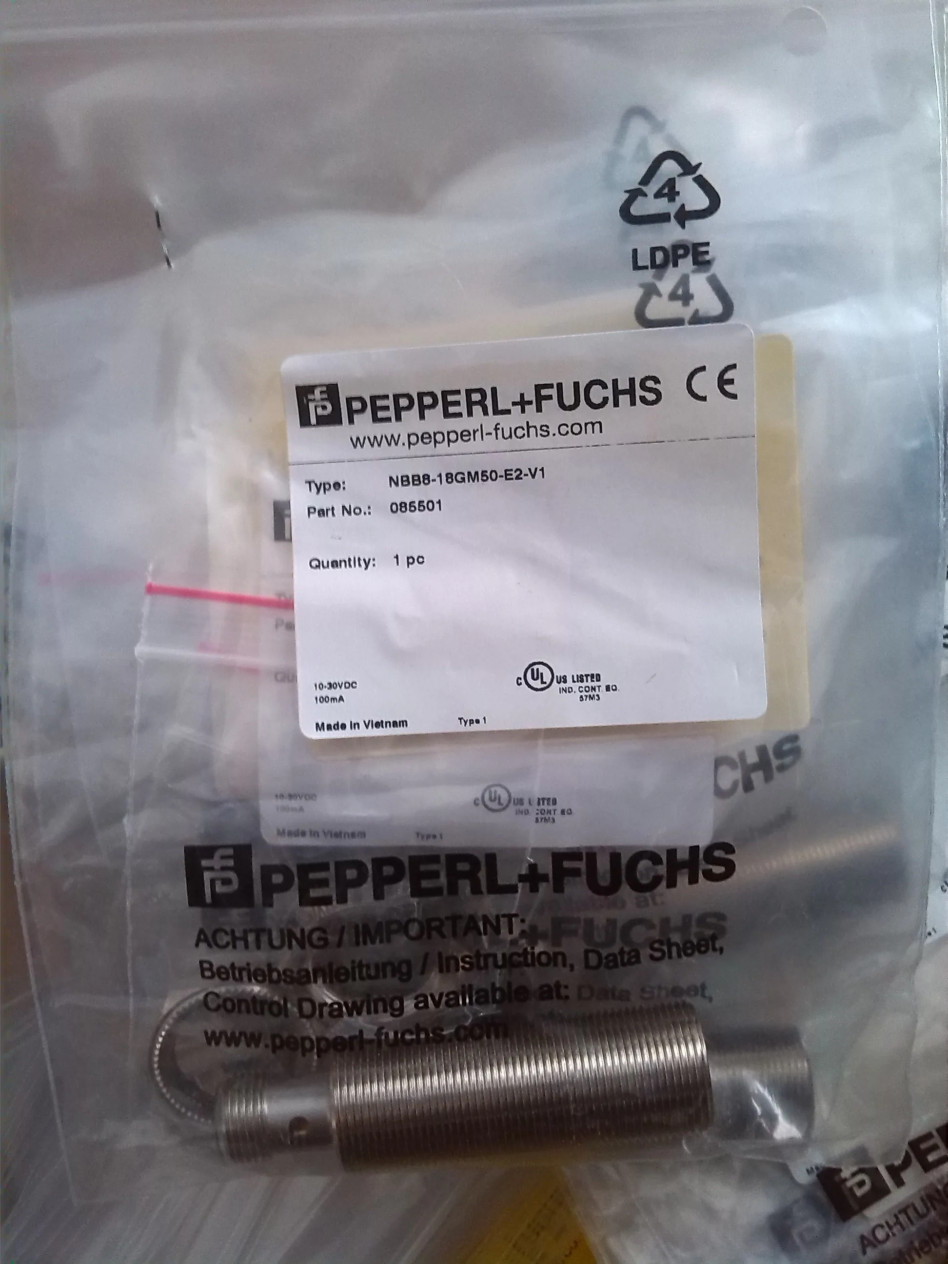 P+FNBB8-18GM50-E2-V1 / NBB5-18GM50-E2-V1 sensor new original product