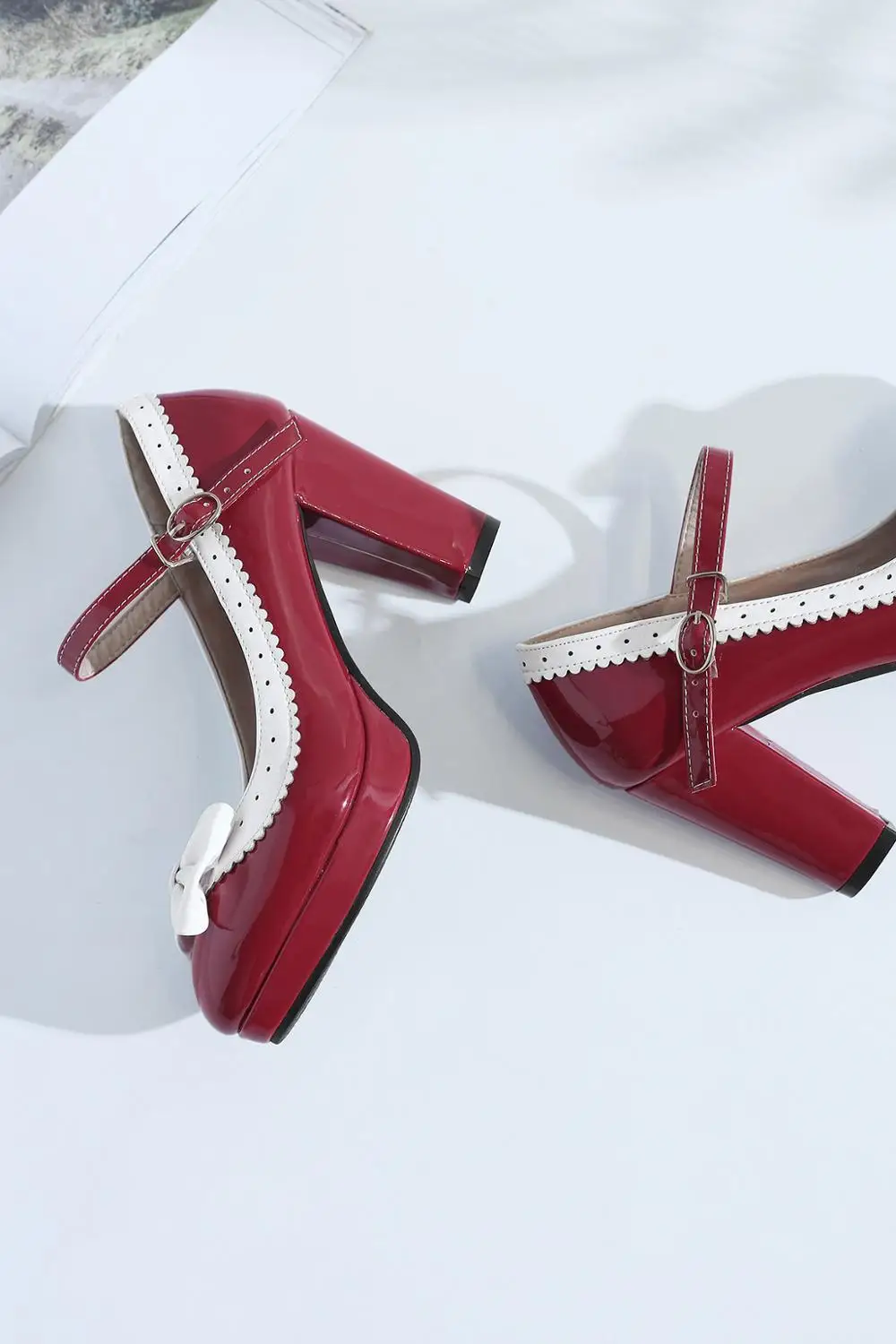 2019 Women Thick Heel Round Head Patent Leather White High Heel Rhinestone Platform All Match Dress Shoes Small Bie Size 32 48