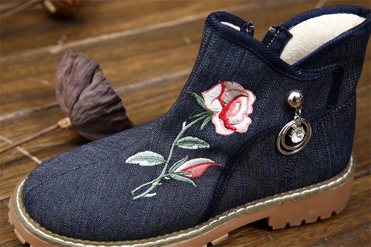 National Women's Boots Embroidered Shoes Autumn Winter Ladies Snow Boots Retro Cotton Fabric Short Plush Boots Shoes Big Size 40 (21)