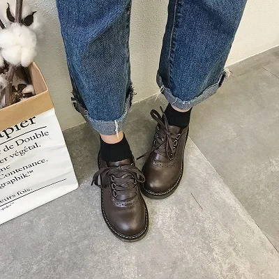 Новинка года; модная повседневная обувь из искусственной кожи на плоской подошве с ремешком в японском стиле Харадзюку; обувь в стиле ретро с большим носком - Цвет: Шоколад