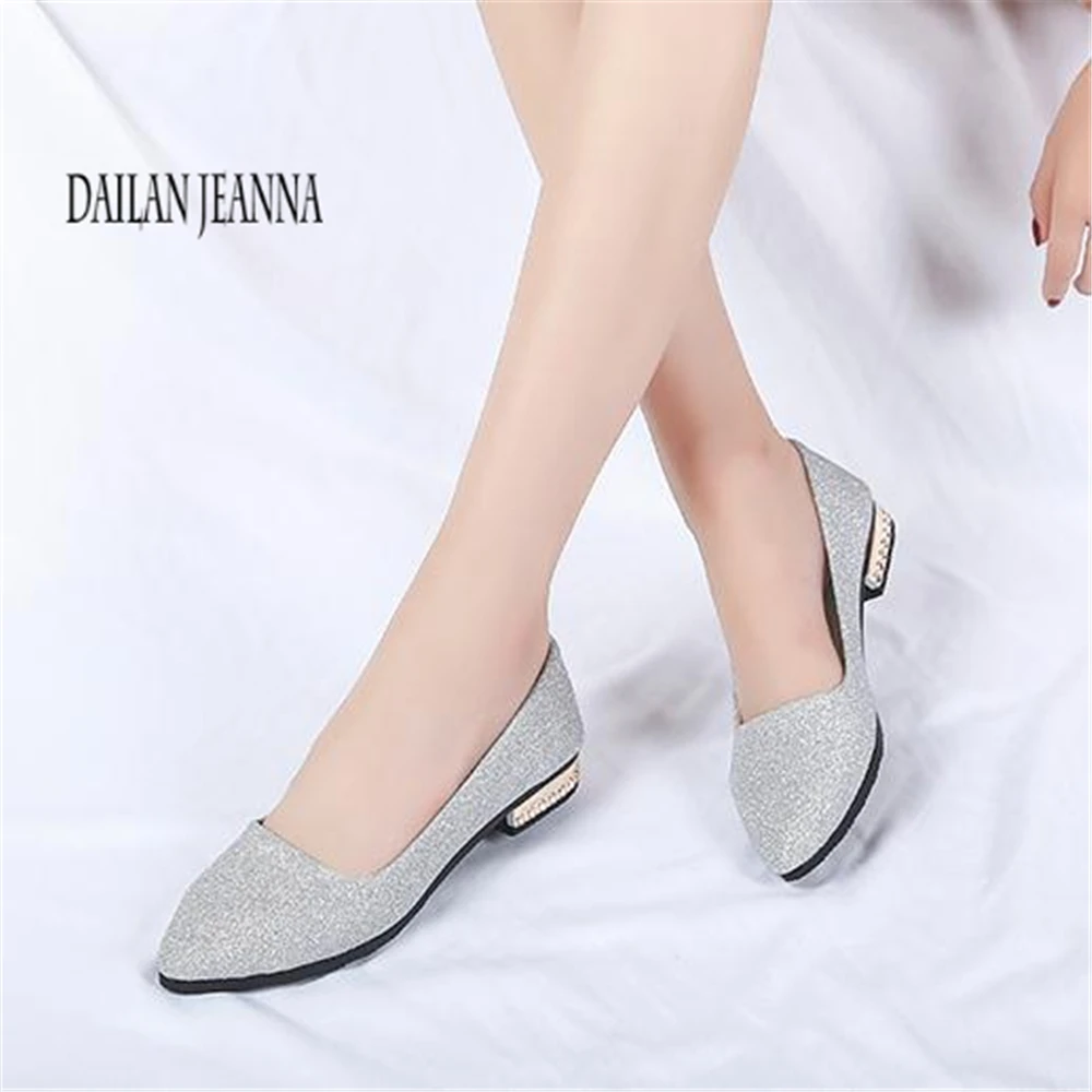 

Single Women's shoes flat shoes 2018 New Spring Shallow Point-headed Flat Shoes Korean Edition Fashion Low with Lazy Ladder Girl