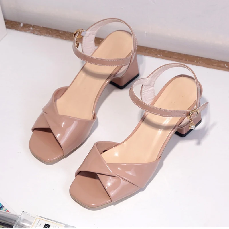 Billige Ho Heben Sommer Frauen Sandalen Comforty Med Ferse Rom Schuhe Mode Solide Schnalle Sandalen Einfachheit rutsch Beiläufige Frauen schuhe