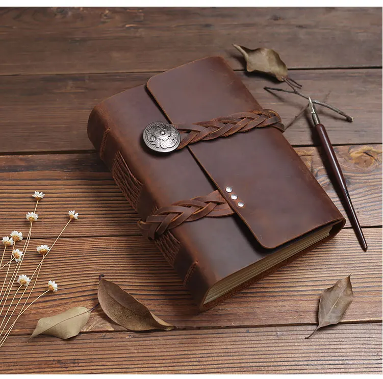 

2019 Handmade high quality leather travel magazine green paper retro notebook daily notepad men and women custom logo gift