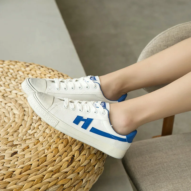 Белые женские туфли; Большие размеры 34–43 летний корейский allmatch спортивные Обувь немного ветра источник грязной Женская обувь холст Обувь